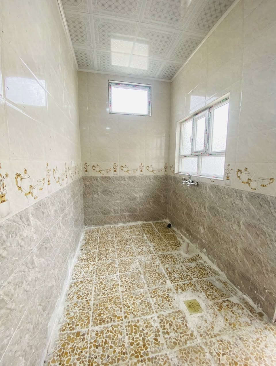 🏛️مكتب المهند لتجارة العقارات🏛️
(دار للايجار مساحة 100 م طابق واحد)

يحتوي على غرفة نوم وهول ومطبخ واستقبال وصحيات وكراج سيارة 

الدار بناء حديث جديد 

الموقع حي سومر قرب سايدين العساف

   ((سعر بدل الايجار 250 الف قفل))

استفسار اكثر مراسلة الحساب او اتصال 

*********** هاشم
*********** مهند
