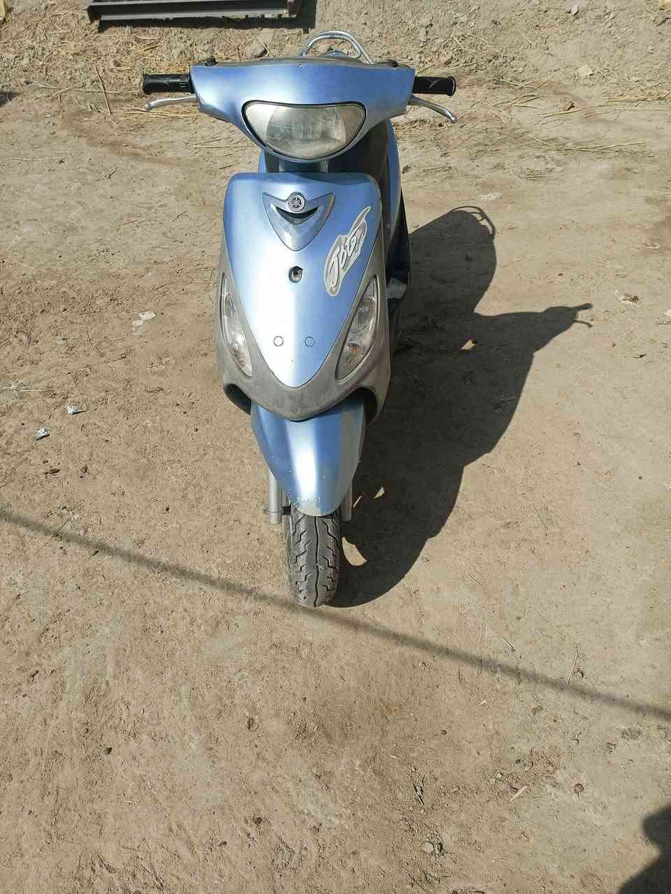 السلام عليكم 
دراجة ماكس عدله شغاله بس الهندر يخرط 
والقجمه كامله مابيه شي شغاله 
العدله٥٢٥وبيه مجال والقجمه ٥٧٥وبيه مجال مكان قضاء المدينة ***********
