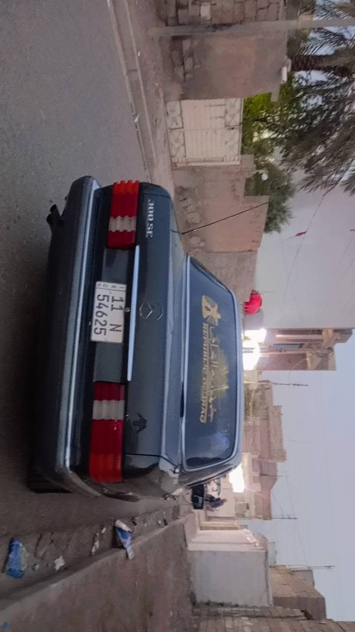 السلام عليكم مارسدس جامبو ٨٩ مكينه بلاد خير من الله صدرخلفي أمامي جديد تبريد كمبريسر ضعيف رقم إنكليزي وتجي وبيك خير وتدالل  السعر ٥٥ وبيها مجال من رخصت الادمن *********** مكان السيارة بابل
