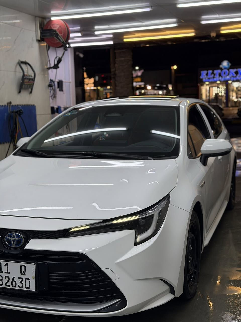 كورلا هايبرد العلامة الزركه
الشكل الامريكي 

فول مواصفات داخل احمر كشن كهرباء 

ماشيه 29 مكفوله عده pdr قليل كلش بالباب ممبين ابد

مكان السيارة: السيدية 
السعر : 142 بيهة مجال

بي وانساب : ***********
