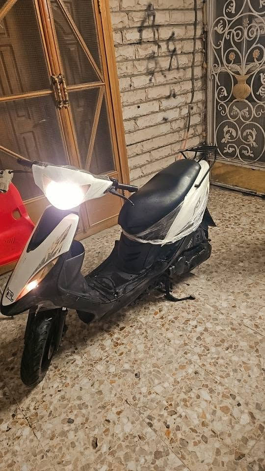 دراجه ماكس جديده كلهة شغاله سلف هندر اشاير سكنات ما مفتوحه مشي نهضه خير من الله بوشه 49 ابلاديه لايت عالي وناصي دبلات امامي وخلفي ابريكات اماميه وخلفيه جاهزه اخت الرمبه نعومه كلش حلوه كفرات اصلي حواضن اصليه عدادات الكهربايات كلها شغاله لا تبخير لا تنقيص ما بيها اي نقص شرط الفحص مكان البصره شارع تموز *********** السعر ٦٠٠ البصرة, العراق
