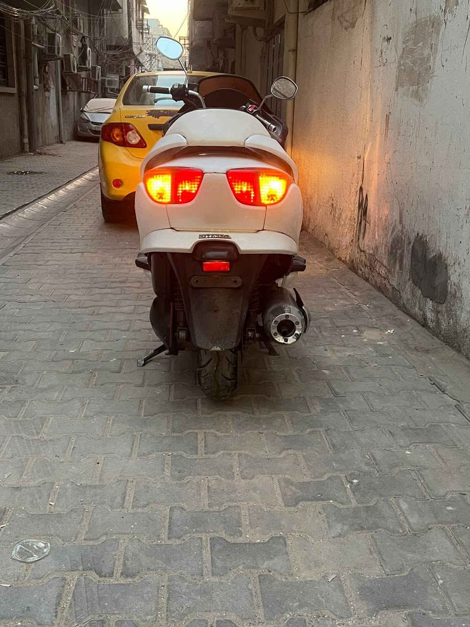 فورزا 08
6 كير 
3 تحويلات 
دراجه بلاديه مابيها اي نقص مثل مموضح بالصوره 
السعر مليون وميه 
***********
مكان الدراجه اعظميه
