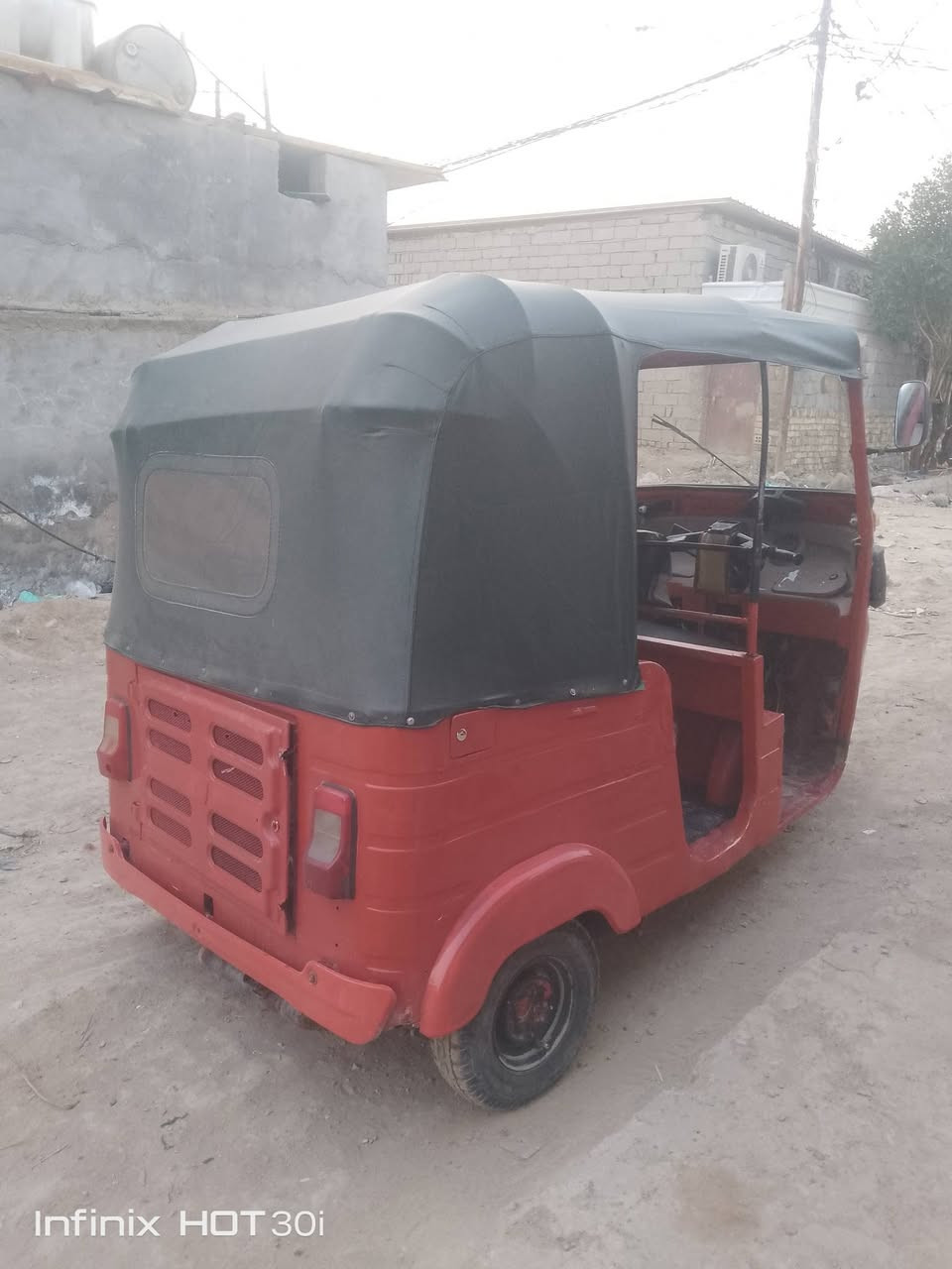 تكتك موديل 17 محسوبه عل18 تكتك كشر نضيف مابيها خياس مكينه نعومه مكاني حله السعر 3  وبيها مجال اوراق المصطفى رقم الموبايل (***********)
