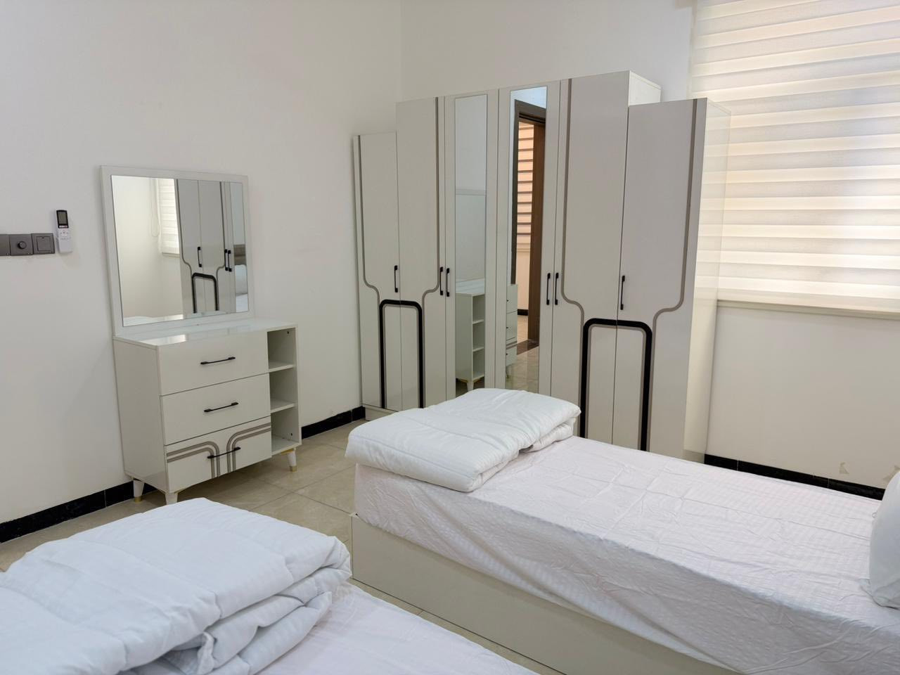 شقق مجهزة للأيجار بموقع مميز في الكرادة
***********
