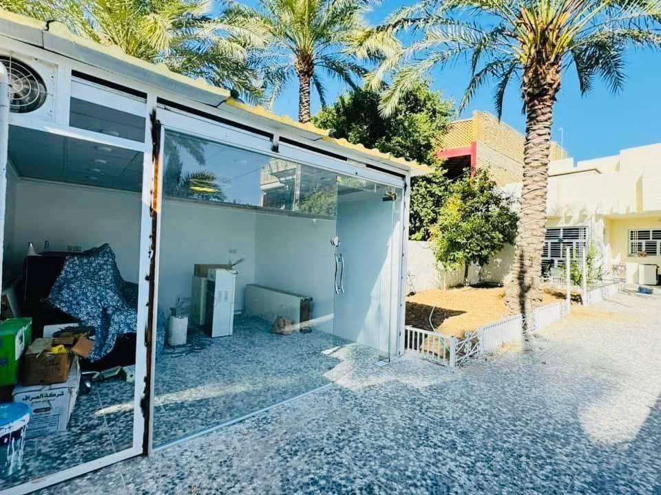 عمل واجهات وثوابت وقواطع الزجاجيه ١٠ملم
***********
