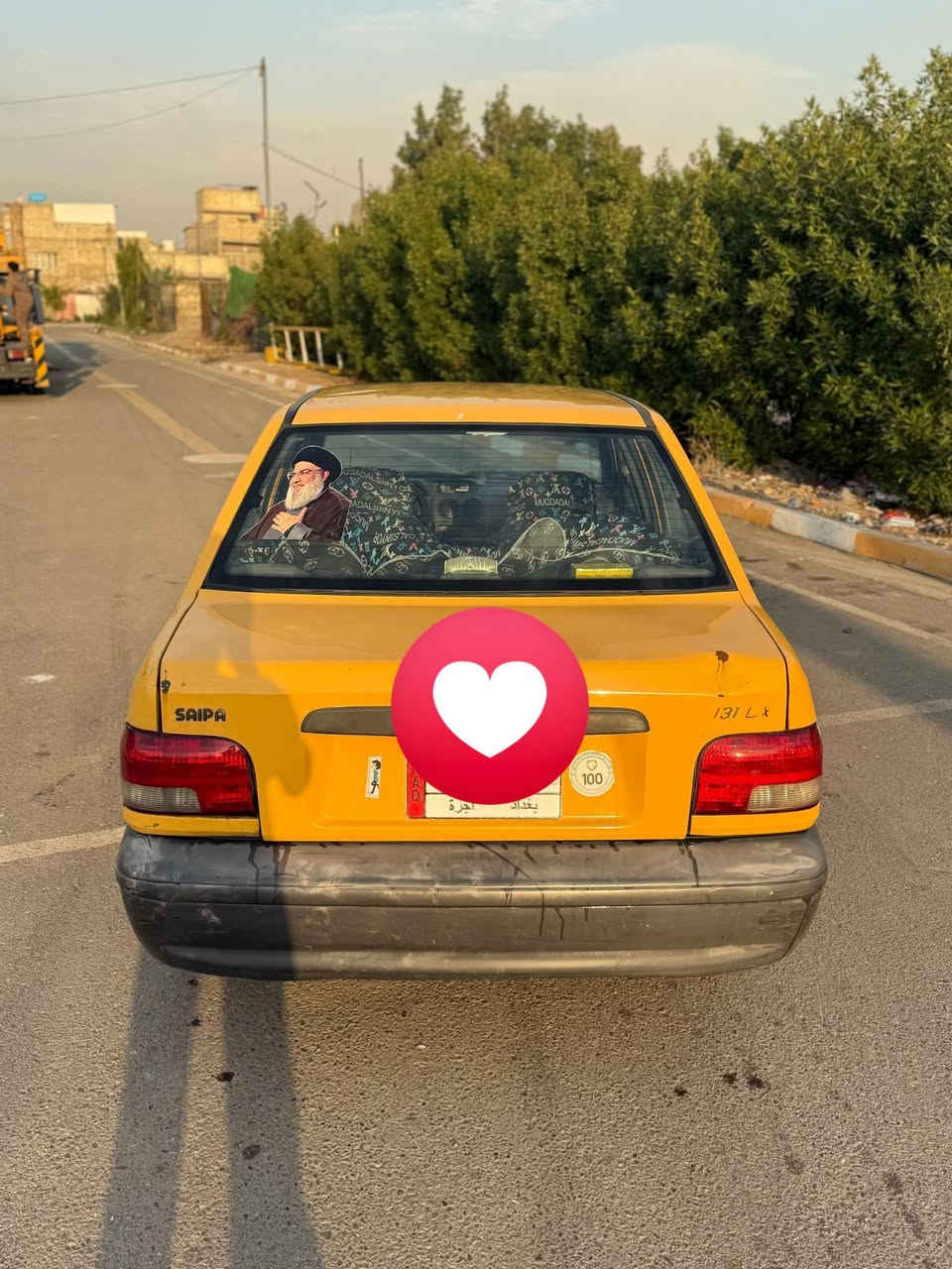 السلام عليكم من رخصت الأدمن المحترم 
سايبة 2017 رقم بغداد باسمي كير مكينة شواصي مكفولات 
عنوان بغداد الجديدة السعر 38 
***********
