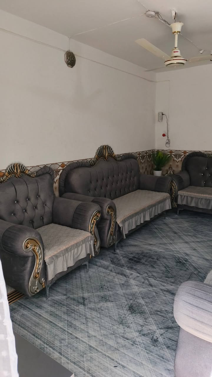 قنفات درجه اولى ضمان المعمل 5 سنوات. 
استخدام جدا قليل. 
السعر 800 وبيهن مجال مكاني نجف


**إذا كنت صاحب هذا الإعلان وتريد حذفه لأي سبب، رجاءا أرسل رسالة إلى الدعم الفني**