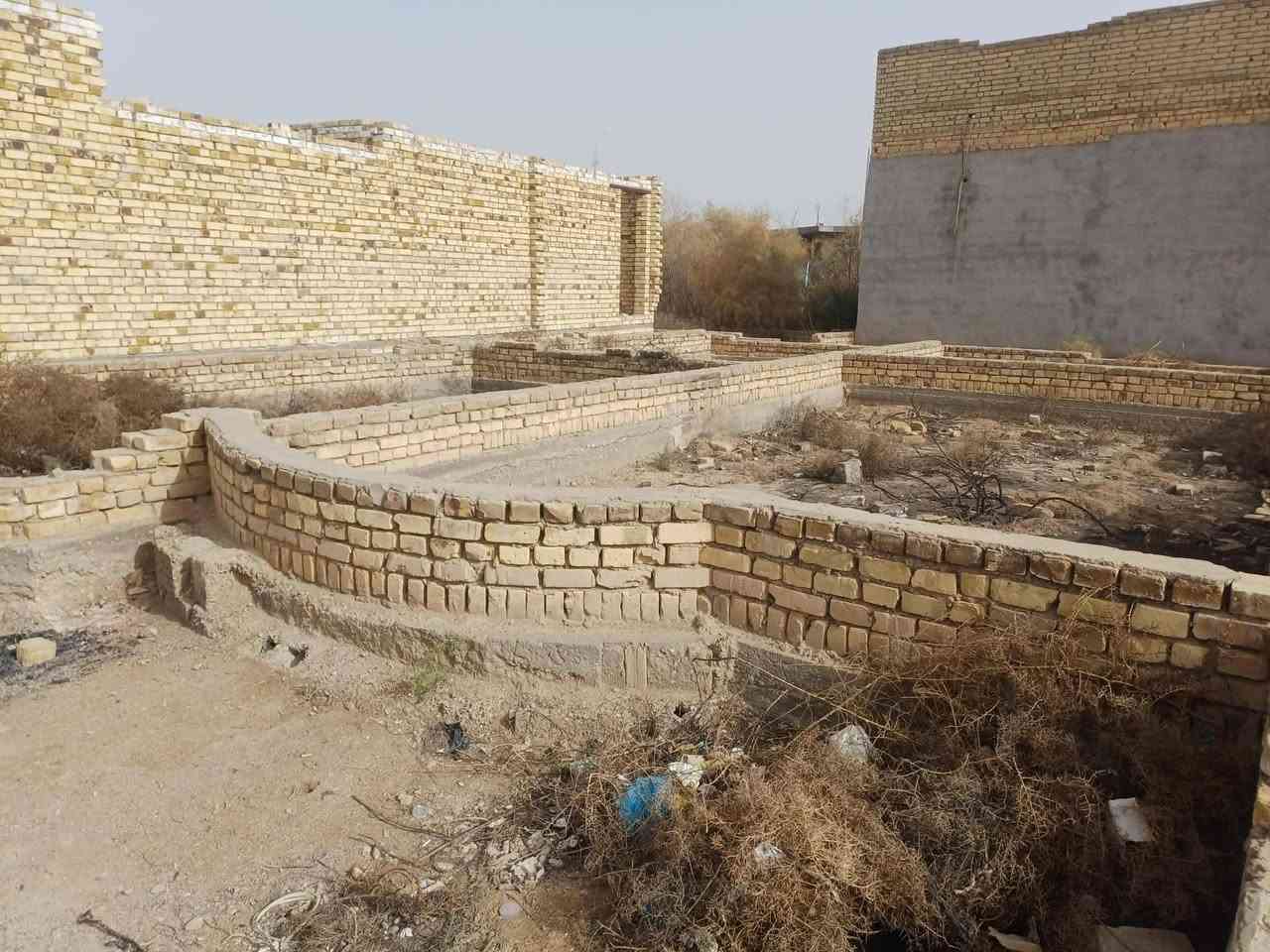 قطعه للبيع قرب سيد مسافر المساحه ٣٠٠ ركن يوجد بتلو ورباط فيها السعر ١٨
***********
