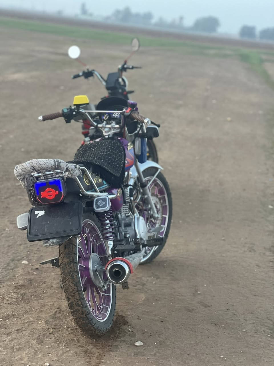 سلام عليكم دراجه نامي برو هونزده موديل25 مكينه200  ويا ورقه معرض شلعه ومعدل فول مابي اي نقص سعر عل خاص


**إذا كنت صاحب هذا الإعلان وتريد حذفه لأي سبب، رجاءا أرسل رسالة إلى الدعم الفني**