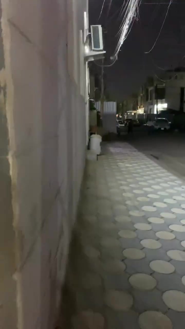 ٤٠ م ركن فارغ مدخلين حي اور الضباط قرب مثلجات الملكة
الطابق الثاني ٢ نوم 
اتصال ***********
