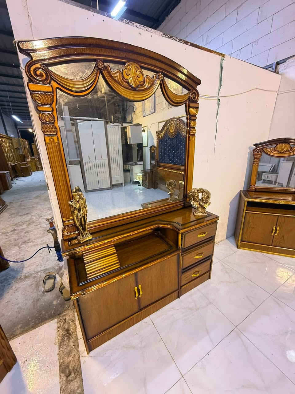 غرفه صاج 
غرفه مستعمله نضافه ٩٠ 
داخل وخارج صاج 
اربعه ملم داخل وخارج خمسه ملم 
نضام تركي 
سعر غرفه مليون ٩٥٠ قفل 
شد ونقل مجاني بداخل بغداد


**إذا كنت صاحب هذا الإعلان وتريد حذفه لأي سبب، رجاءا أرسل رسالة إلى الدعم الفني**