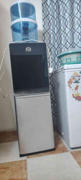 السلام عليكم براد نظيف للبيع سعر 80 وبي مجال بسيط ***********
