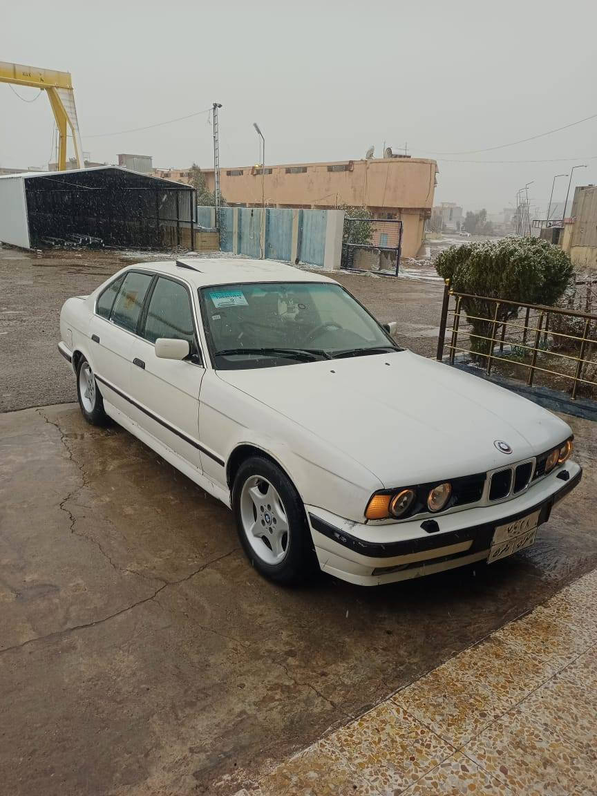 بی ێم مودیل 1992 مەکینە525گیر عادی سەقف سلایت تەبرید بی دەعمه جار رەقەمی ویل کەپ کوشن جلد غرامه 750هزار یەل سەر سیارە یال زاخو رەقم تله فون ***********سعر53مجال
