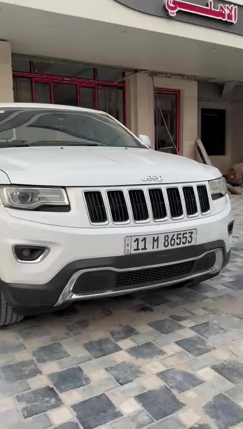 السلام عليكم
جيب لاريدو خليجي وكالة لـــــيث العبيـــدي 
موديـــــل 2015 
فئه.  SINCE 1941  
شاشه كبيراً 
تحكامات 4 جهات 
شفتات ستيرن 
كشنات كهرباء جلد 
كير ماوس 
اشاير بلمري + إشاره ترحيب 
هيتر بلمري لايت عدسه 
كاميرا دواره وتحديداً مسار 
السياره بيها هواي مواصفات 
 صدر جديد 
السياره جديده حيل  
ادامه كامله بلشركه 
رقم وهزه جديد 
السنويه بسمي تحويل ثاني يوم 
السياره بيها صبغ ماشر عليه كدامك 
وهاذه فيديو موضح كدامك 
السونار مرفق بلمنشور 
السعر  218 بيها مجال بسيط 
مكان السيارة.  بغداد  / الزعفرانيه ***********
