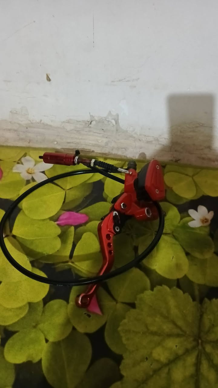 أغراض يرانيه اربعه كير للبيع ويل أمامي كامل جيب وشد سعر 25 
صالنصه) (2011) سعرهه 15 

سيبايه طابقين لون أسود سعرهه 10

عنبار اكلج يرهم اربعه كير أو خمسه سعره 30


**إذا كنت صاحب هذا الإعلان وتريد حذفه لأي سبب، رجاءا أرسل رسالة إلى الدعم الفني**