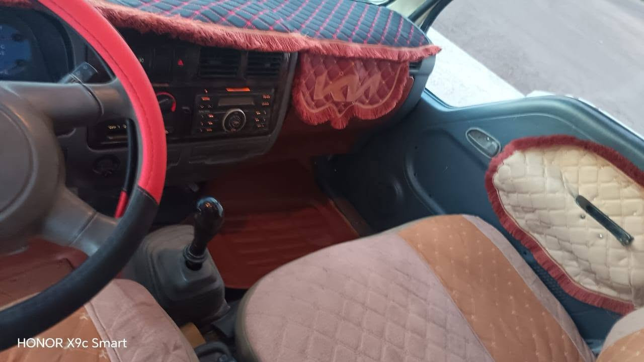 سلام عليكم لبيع ام عيون موديل 2001 رقم صلاح الدين  تحويل مباشر تبريد ثلج ويه لسويج مكينه كير شاصي رقم شاصي مكفول كهربائية كلهة شغالة صدرامامي وخلفي جديد دوشمه جديده ام لحاكيه تخم تاير 7 جنكال صبغ دوسات ول باب لخلفي المكان اطراف التاجي لاتصال ***********
