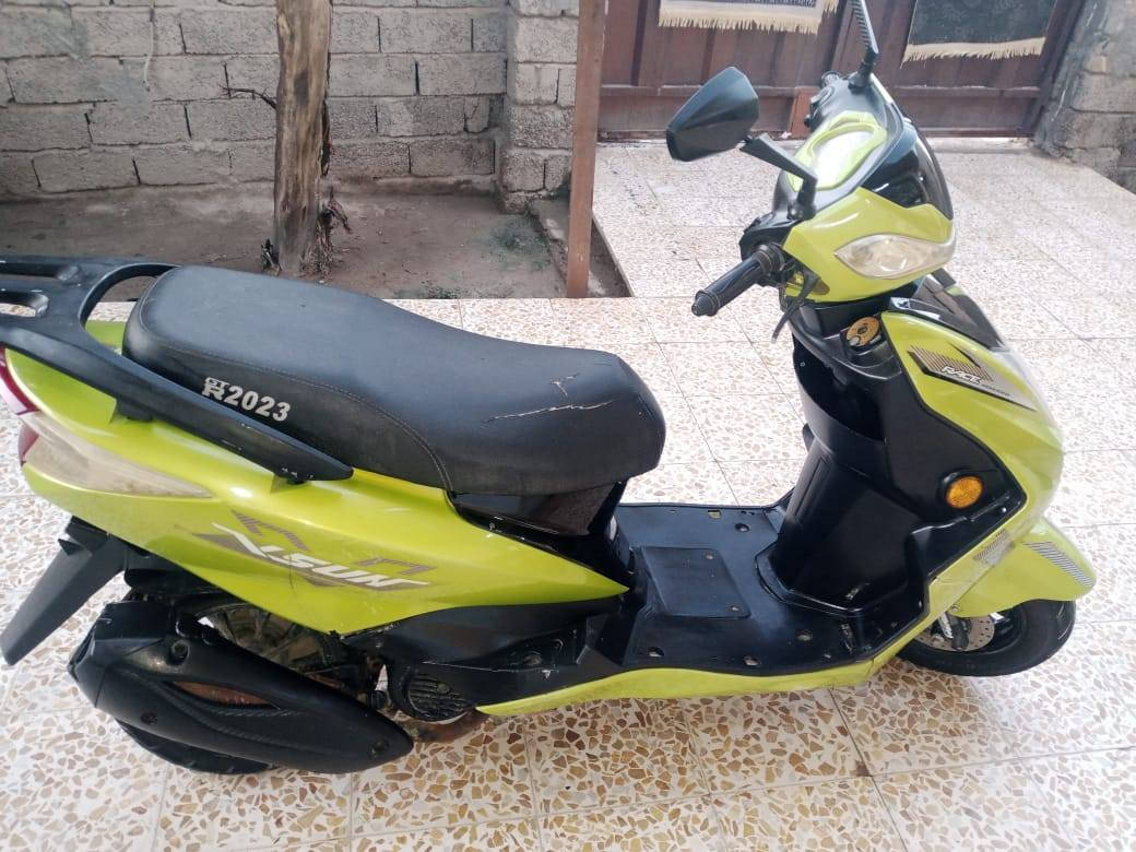 #دراجه_سكنس
دراجه نظيفة نص نكرة كفرات ولاشخطة كهربائيات كامله
اي استفسار راسلني مكاني بعقوبة المركز


**إذا كنت صاحب هذا الإعلان وتريد حذفه لأي سبب، رجاءا أرسل رسالة إلى الدعم الفني**