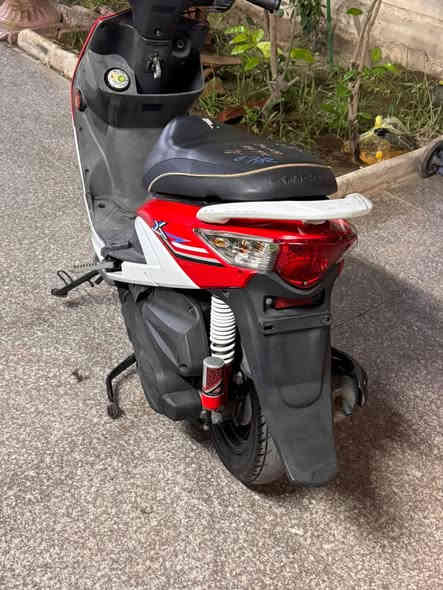 سلام عليكم دراجة كامكو جي بي حديث موديل 2018 لو 2016 ما متئكد الدراجة مكفولة كفالة عامة الدراجة لوك تجي تشوف المكينة مالتهة اذا مو تلمع ترجعهة الدراجة كل 10 ايام اديرلهة امزويل قبل 6 اشهر نزلتهة رمبة ع ايدي الوصل مالتهة موجود اخذتهة ب مليون و800 حاليآ عارضهة ب مليون و 250 وبيهة مجال حك الجية 
مكاني بغداد حي اور الدراجة ماشية 25 الف فقط 
***********
