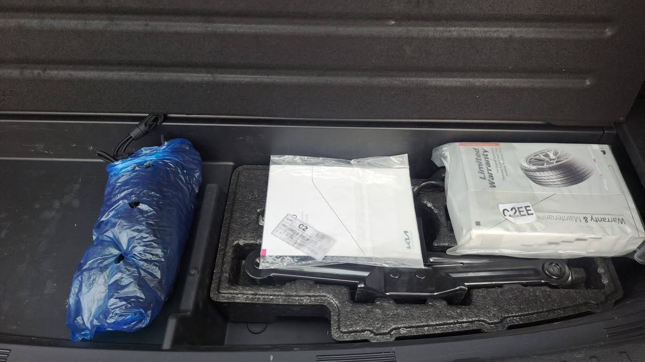 سلام عليكم
الحلال 
كيا سورنتو 2025
داتشو
دبل كامره
ماشية ٣٦
مكينة ستة سلندر 
كفاله عامة 
المواصفات :- 
ويل 20
بصمة تشغيل وابواب وجنطة
كامرة خلفية
كشنات جلد
كشنات كهرباء 
كشنات الخلفيه قلاب كهرباء 
شاشة متصله
شفتات ستيرن 
تشغيل عن بعد 
حساسات خلفي وامامي
ثلاث انظمة قياده 
شحن لاسلكي
منافذ تايبسي
بصمة عدد اثنين
بلوجكتر لد
مري شفط 
ترحيب 
لد مخفي متغير الاوان 
شرط مكفوله كفاله عامه
سبعة راكب
سبير ما نازل
***********        $$$$$٣٣٠
