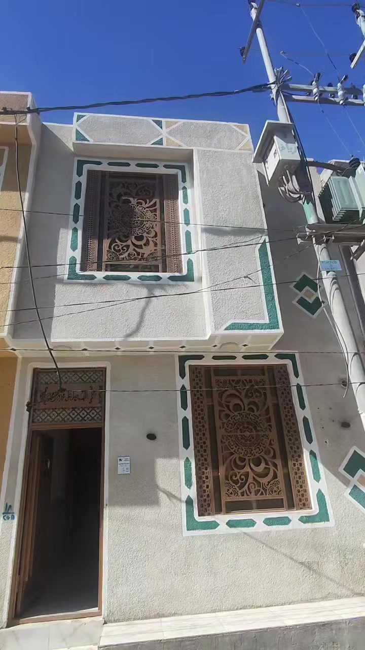 يوجد لدينا يجار  بيت ٦٥ م طابق ونص  يحتوي على مطبخ  .صاله. مطبخ. غرفه نوم و صيحات الموقع كربلاء قرب سفارة التركية .مقابل قاعه سفوانه
.للاستفسار تصال بنا عبرآ واتساب 
🔥***********🔥
🔥‏‪0784 904 0408‬‏🔥
