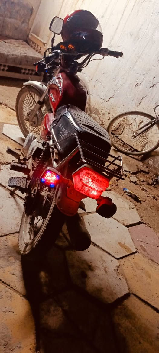 دراجه ايراني اربعه كير موديل 20 بدون اوراق بس مكاتبه وكفلهه سعر 325عنوان بغداد جسر ديالى بغداد, العراق


**إذا كنت صاحب هذا الإعلان وتريد حذفه لأي سبب، رجاءا أرسل رسالة إلى الدعم الفني**