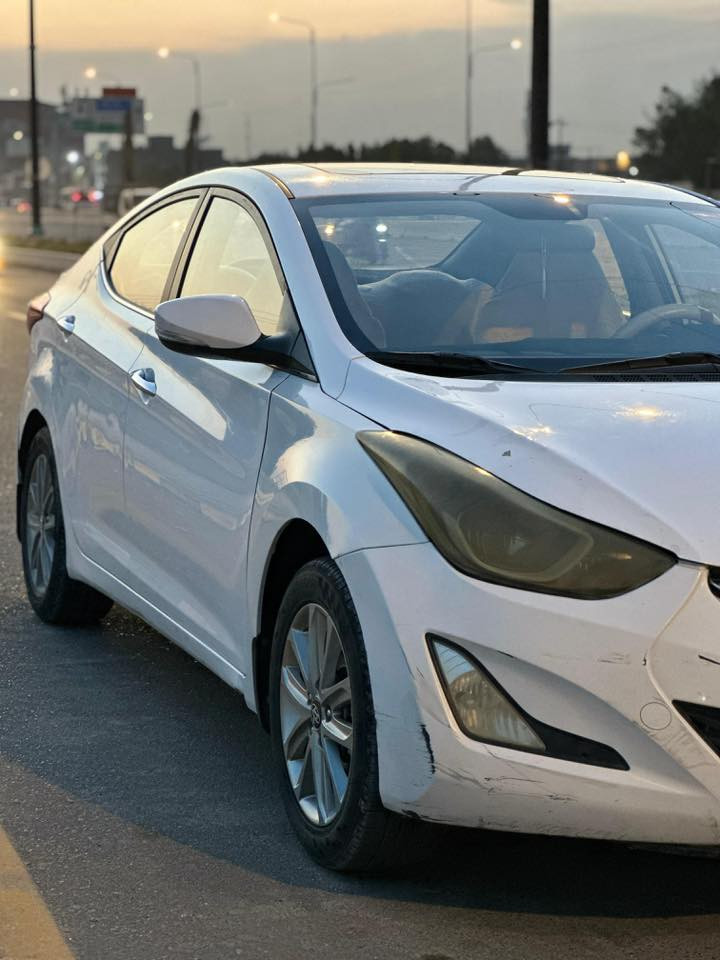 النترا 16
خليجي 
مكينة 1800
فول ماعدا البصمة
تبريد قطعتين
بيه قطعتين تبديل
***********
