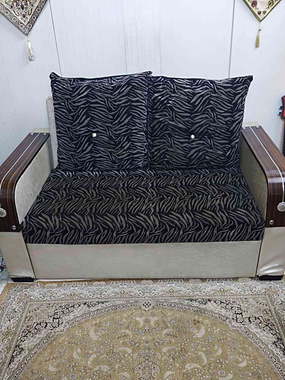 السلام عليكم يوجد نص تخم للبيع المكان حي سومر الشعب والسعر(150)الف وبي مجال رقم التليفون (***********)
