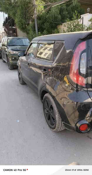 يالله سياره كيا صول موديل 2016
خم تاير جديد
تبريد شغال 
مكيه 2000GDi
السياره خير من الله
حادث بس جاملغ بصف السايق
السعر 124 وبيها مجال حك الجيه
***********
