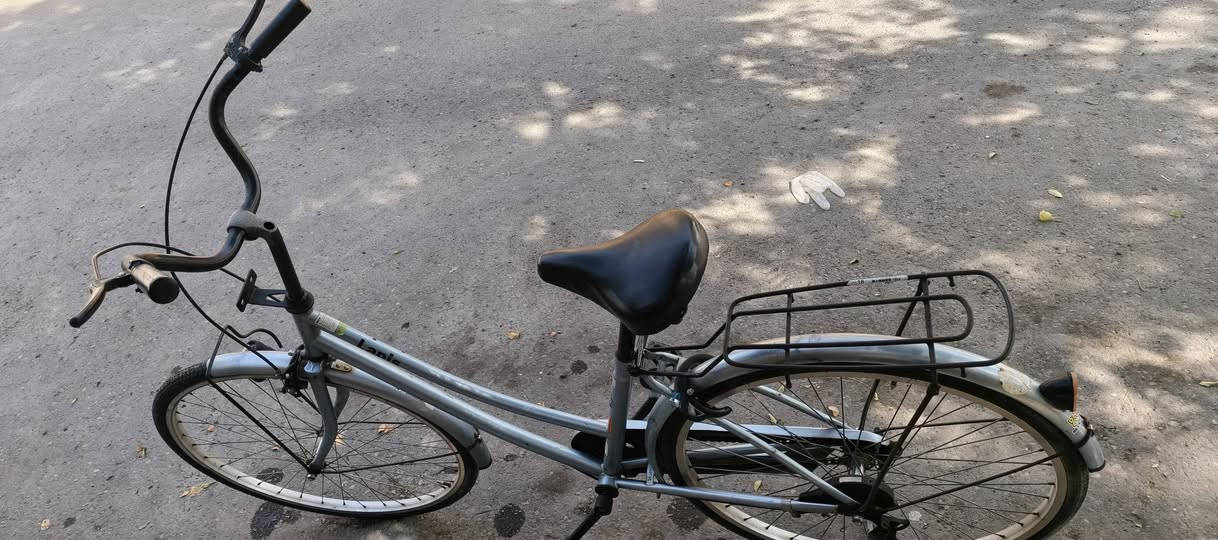 بايسكل للبيع حي العامل سعره 110 و بي مجال للشراي رقمي ***********
