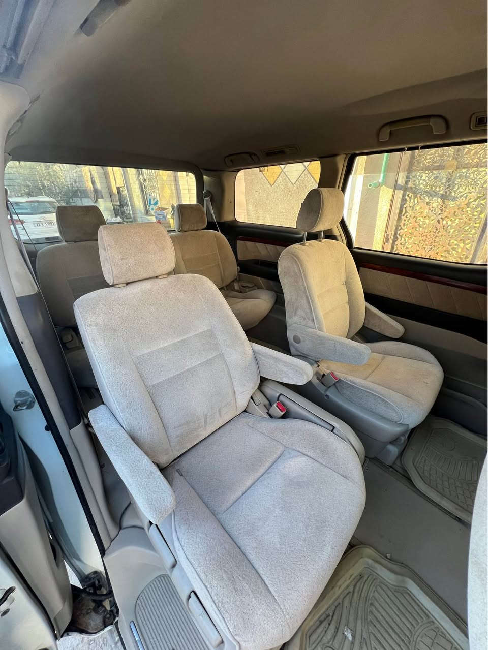 تويوتا الفاراد
موديل 2003 
محرك 6 سلندر 3600 حجمه
لون ابيض 
ماشية 229 كيلو 
السيارة و السنوية باسمي يعني تحويل ثاني يوم 
كفالة مكينة و گير 
مكاني البصرة, المعقل, الكندي, خلف حسينية سيد صدام 
للتواصل على هذا الرقم *********** البصرة, العراق
