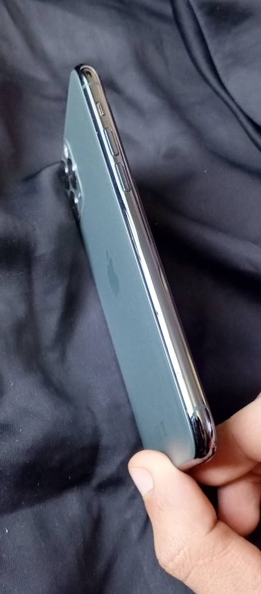 ايفون 11 برو نضافه 98% استخدام شخصي 
مبدل فقط بطاريه اصليه وميصرف شحن ابد
انطيكم بي ضمان 3 ايام سعر 300 بغداد الجديده مشتل للاستفسار خاص


**إذا كنت صاحب هذا الإعلان وتريد حذفه لأي سبب، رجاءا أرسل رسالة إلى الدعم الفني**