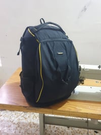 عندي جنطه البيع مال كامره نيكون قيم وأخذه وعندي رامين كامره اصلي مال ك...