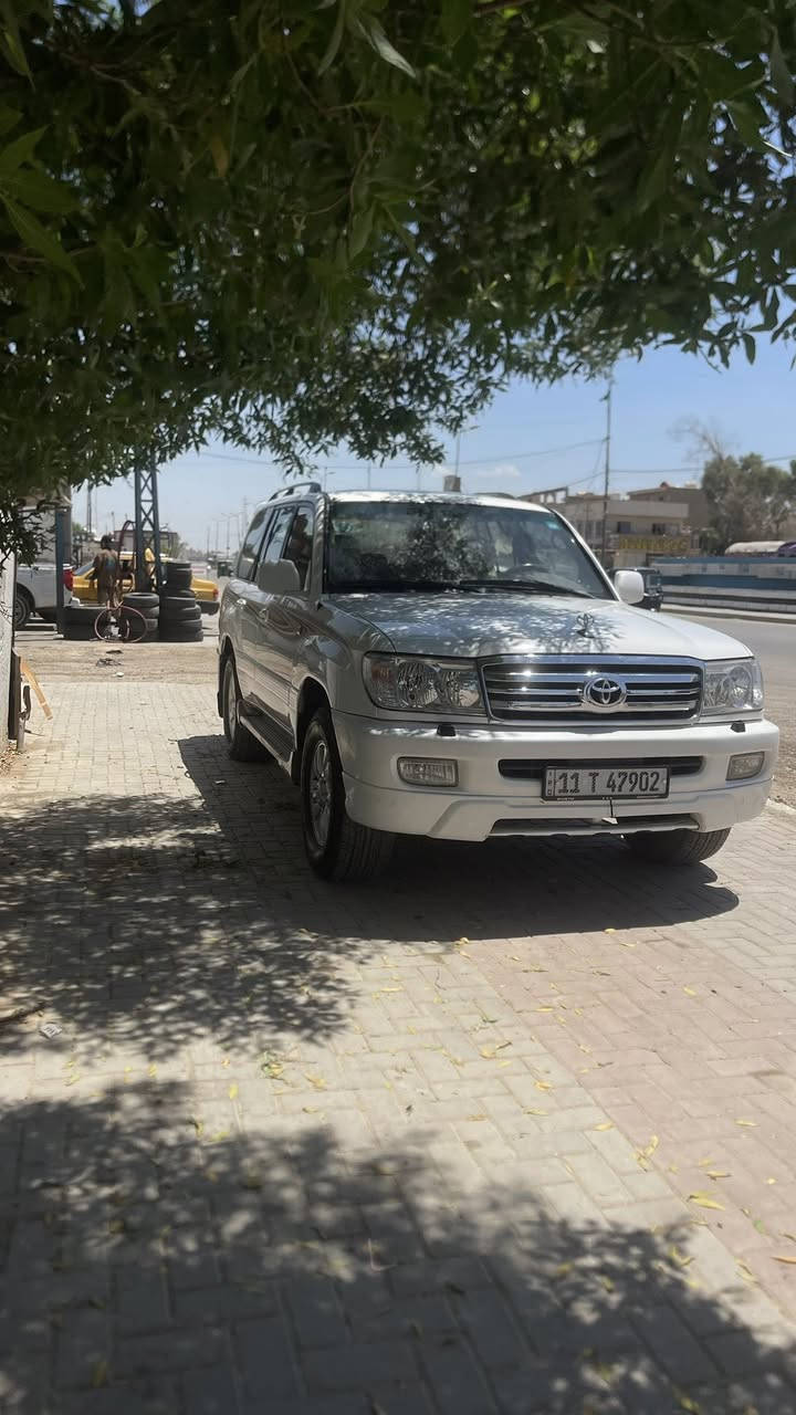 سلام عليكم لاندكروز موديل ٢٠٠١ ماشيه ٢٣٠ سياره جديده غرفه جديده بيه لسياره ما متعوبه عل بلاد صدر امامي خلي جديد تبريد ثلح تبريد ٣ قطع سبع راكب بيه ثلاجه لسياره فول للخير داخل جديد لسياره نضيفه بسمي تحويل ثاني يوم رقم بغداد الدوره ابدشير  للستفار السعر ١٤٨ وبيه مجال لشراي يخابر ويدلل لسياره كفاله بدون صبغ بيه بس بل امامي مال لجاملغ لخشم مالته لباقي كفاله بدون صبغ ***********
