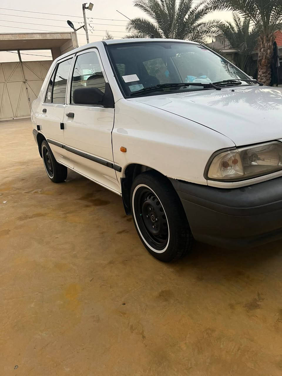 السلام عليكم سايبه لبيع 2018 كامله من كلشي سياره مال بيت ماشيه 100 بيه باب سايق مصبوغه لباقي كفاله كير مكينه مكفول تخم تيرات سياره بسمي السعر 56 
هاتف ***********
