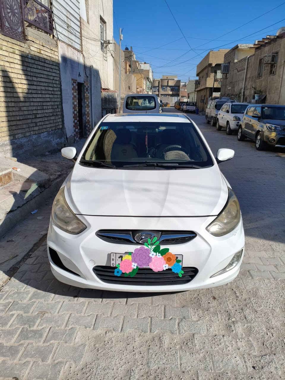 السلام عليكم
اكسنت وارد خليجي موديل2015
مكفول من الصبغ بيها بارد قليل بالباب الخلفي 
محرك وكير خير من الله 
تبريد شغال 
صدر جديد
مكاني بغداد 
السعر 105وبيها مجال قليل حك الجية
التواصل ***********
