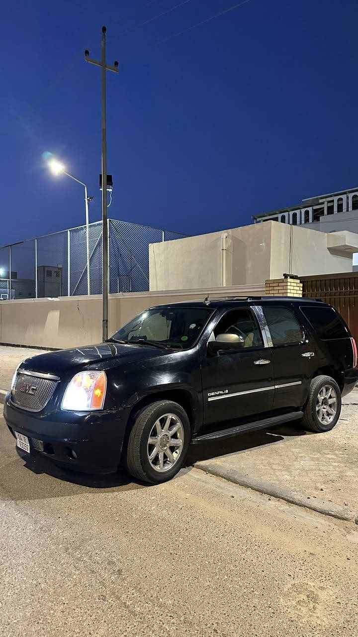GMC Yukon Denali 
يوكن دينالي 🖤
مديل 12 
رقم بصره انكليزي بسمي تحويل ثاني يوم 
ممشى 140mi 
 الچاملغ الأمامي الايمن صبغ   
موصفات فول لـفول مختنكه 
مكينه 6.200
ويل كروم بلادي 
فتحة 
نقاط عميه 
حساسات كامرة 
كشنات كهرباء + حار بار +  ذاكرة تخزين 
كشن بيجي VIP
كشنات كلها كهرباء قلاب 
سترين كهرباء 
شاشتين 
اضائة ترحيب 
تشغيل عن بعد 
تبرير فول قطعتين ❄️
مكينه كير حداده تخم تاير كلها جديده 🆕  
العنوان: البصرة  
 بيع مستعجل باقي تفاصيل اتصل و تدلل
رقم التلفون: ***********  + وتساب
