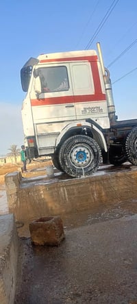 البيع رافعت حاويات 07893794221 تصل ودلل سعر 315 بي مجال