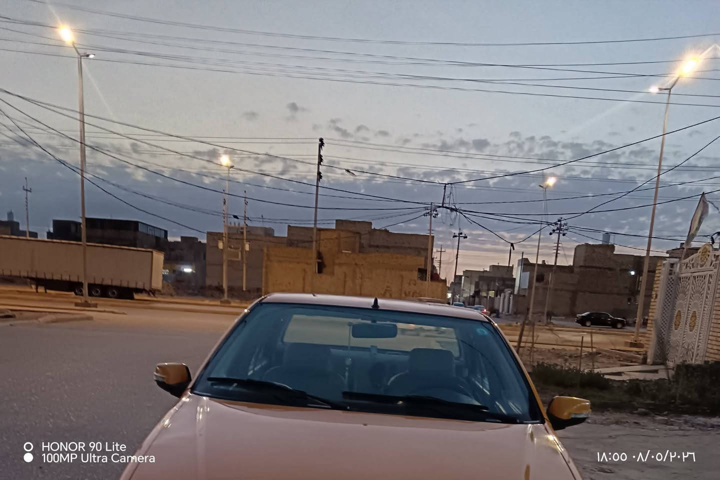 سلام عليكم بيجو بارس ١٨البيع البيع السعر 55ورقه بيه تبديل بنيد وباب خلفي جهت المن رقم موبايل ***********
