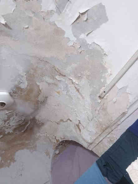 السلام عليكم 
بيت ورثة قديم للبيع
مساحة 63 متر 
موقعو كلش زين وقريب عالشارع العام 

جانب الايمن /  فاروق القديم قريب على جامع عمر الاسود والبان الشيخ 

للأستفسار الاتصال على هذا الرقم ‏‪***********‬‏
