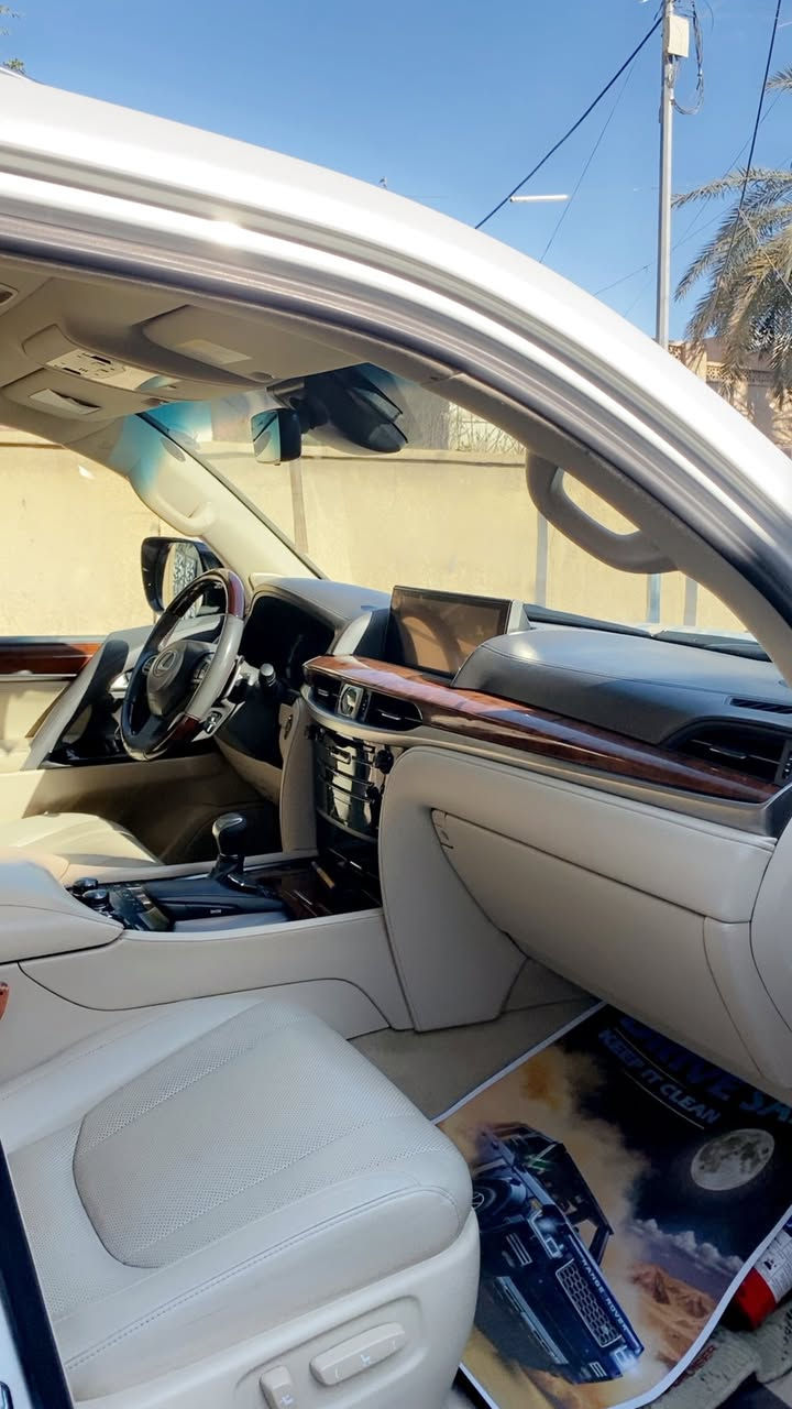 السلام عليكم لكزس مديل 2019 مغلف نانوو كفاله عامه من جكت الابره ماشيه 70 الف حقيقي ***********
