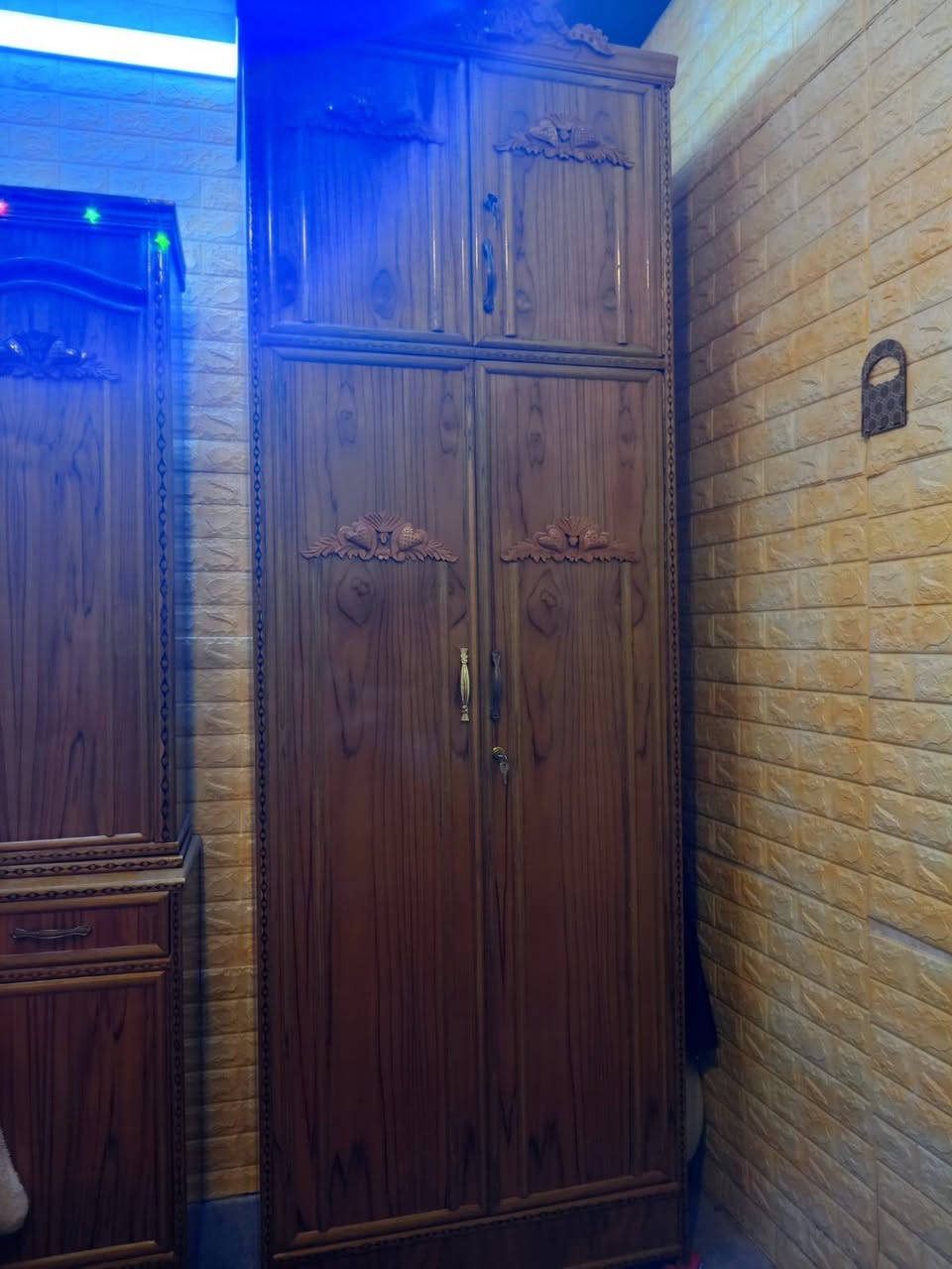 غرفه اخشاب حطاطه الاصلي للبيع  سعر خاص ***********
