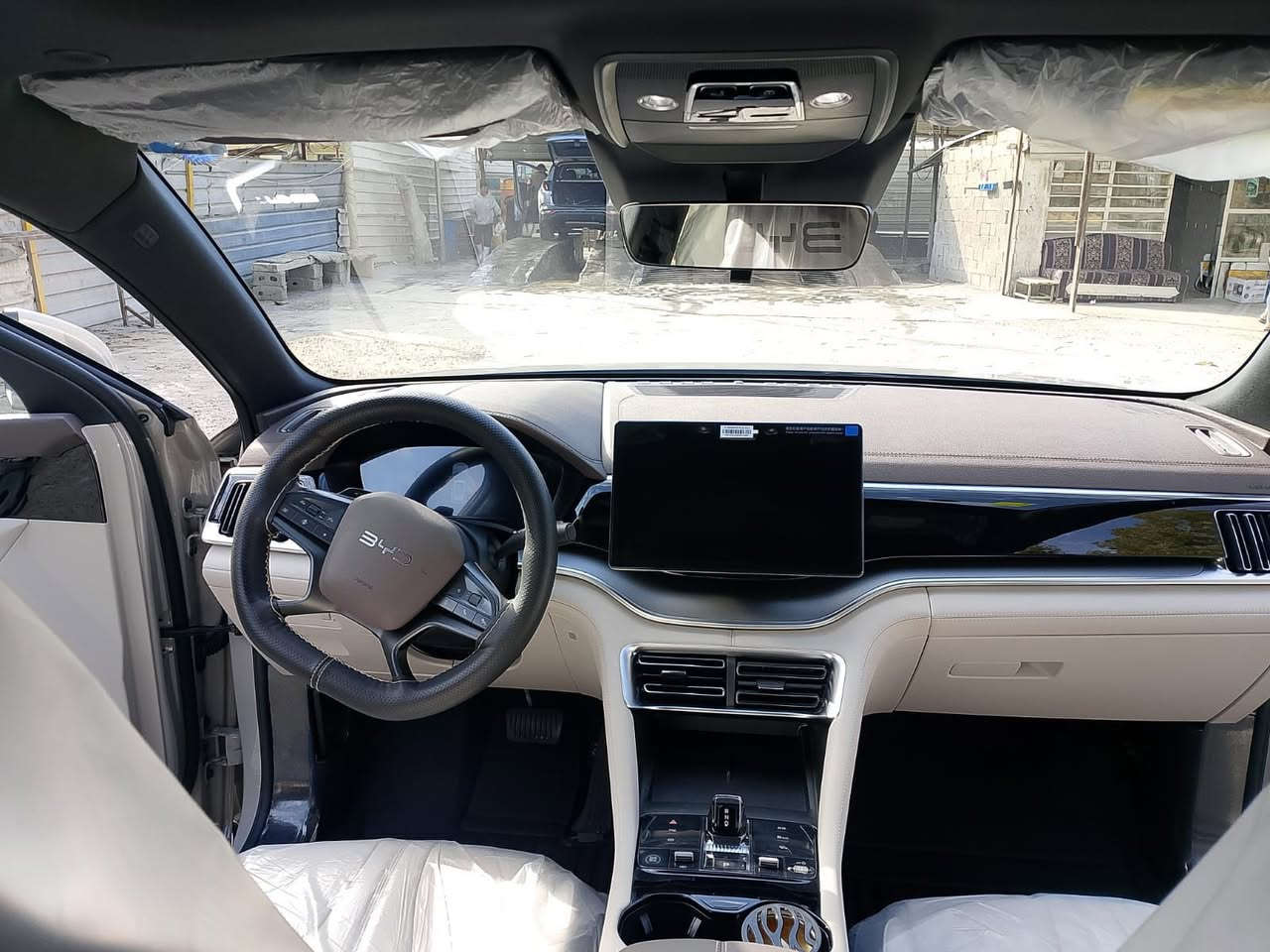 السسلام عليكم 
للبيع BYD سسونك بلاس 

السيارة فووول الفوول للاخير 
محرك 1500 تيربوا  طلقة السيارة 

13 كامرا كشنات كهرباء بصمه بانوراما 
انارة محيطية متغيرة جنطة كهرباء 
شاشة جبيره عدسة اماميه وبهد هوااي بيه

السيارة ماشية 1500 كيلوا بعده زيرو
اللون سمنتي الجديد ورقم بغداد ب اسمي
تحويل شوكت ميعجبك ثاني يوم اذا تريد

مكانها بغداد السيدية بشارع العلوة
السعر  (( 215 ))ورقة وبي مجال بسيط 

هذا رقم تليفون وبي واتساب همين

***********
