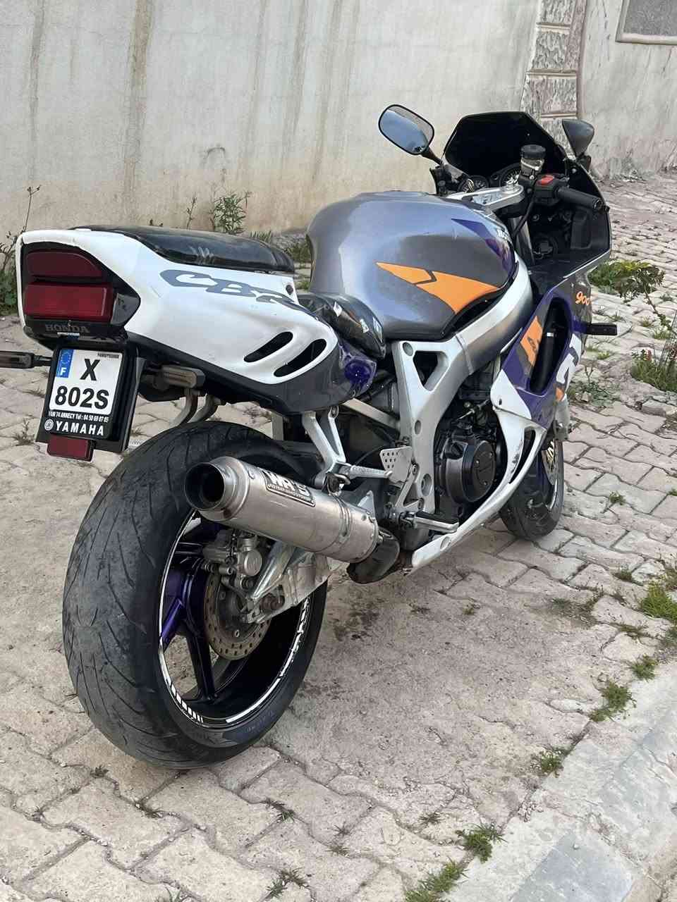 سلام عليكم
919 
مكفواله من كلشي برغي مابيها 
نكره ابكل وقت 
بدون صباغ 
بدون فتح 
اورقه كامله 
سعر 19بيها مجال 
شراي ***********
