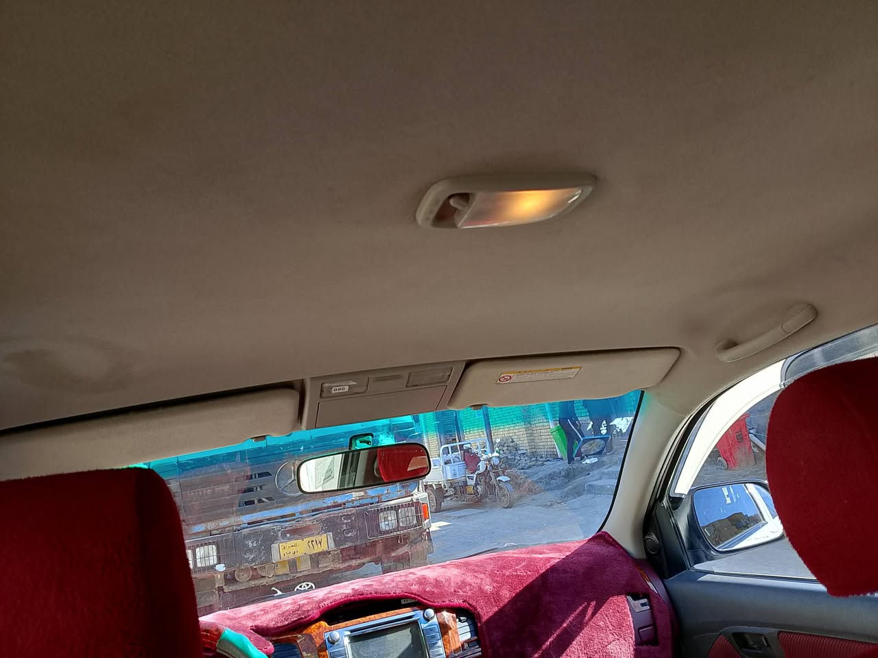 سلام عليكم للبيع تيوتا هايلوكس مديل 2015 سياره مكفوله ماعده الجاملغ الكدام مال العبري مبدل مالت كصه ابيض مامصبوغ مفتوح بس من البراغي سياره ماشيه 130 تخم تاير تبريد تدفه شغالات ورقم انكليزي ذي قار بسمي مداور ثاني يوم مكان السياره ذي قار الشطره السعر 220 وبيه مجال للستفسار ***********
