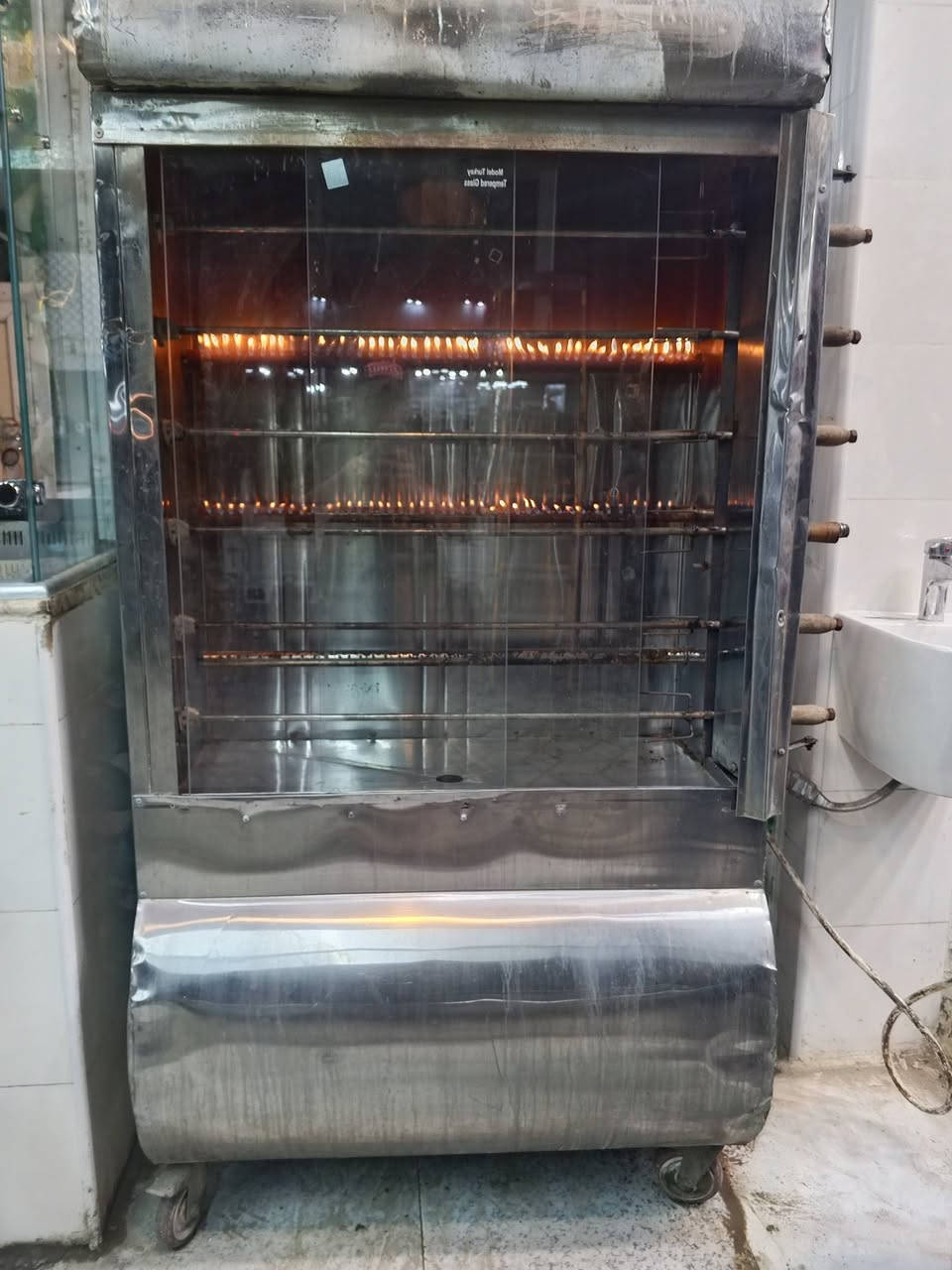 سلام عليكم شوايه دجاج البيع جديده سعر مناسب ***********
