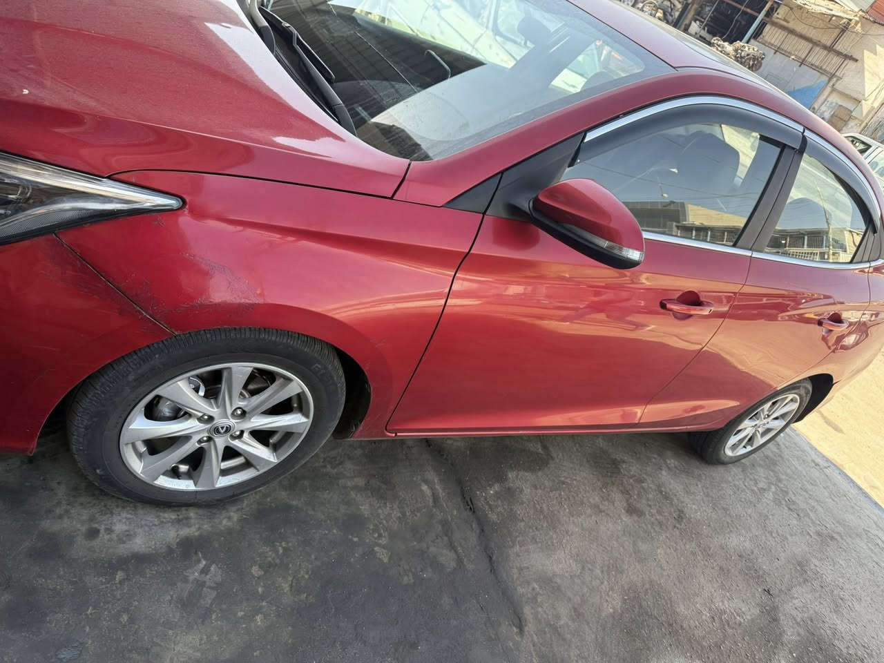 سلام عليكم شانجان L7  مديل2020ماشيه144الف بيها طخات مصابغن مثل مموضحه بل صور السياره خير من الله تبريد تدفئه مكينه كير كهربائيات كلها شغاله امبدل لايت عدسه LED ضوا كلش قوي ماشالله عارضها 85وبيها مجال 
***********
