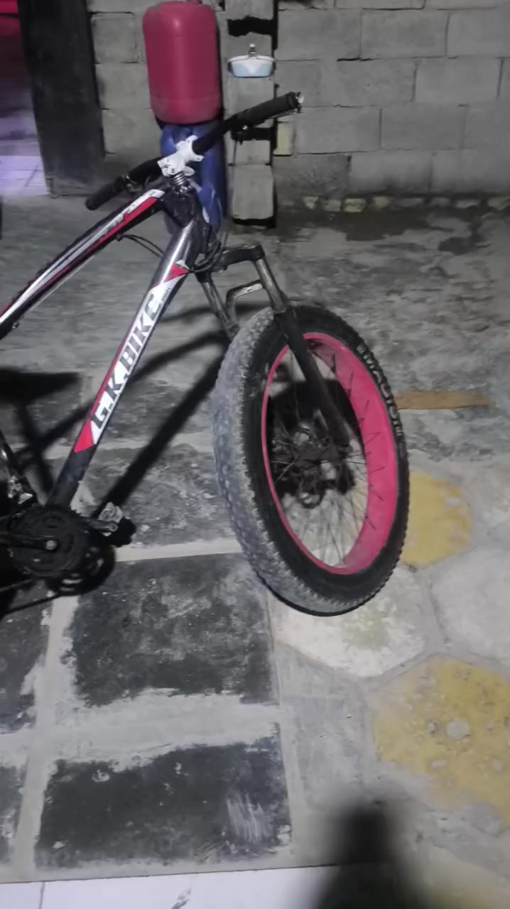 باسكل كوبرا الشكل الجديد
باسكل نضيف ماعوزه بس نفخ لتاير الورا
السعر 90وبي مجال للشراي


**إذا كنت صاحب هذا الإعلان وتريد حذفه لأي سبب، رجاءا أرسل رسالة إلى الدعم الفني**