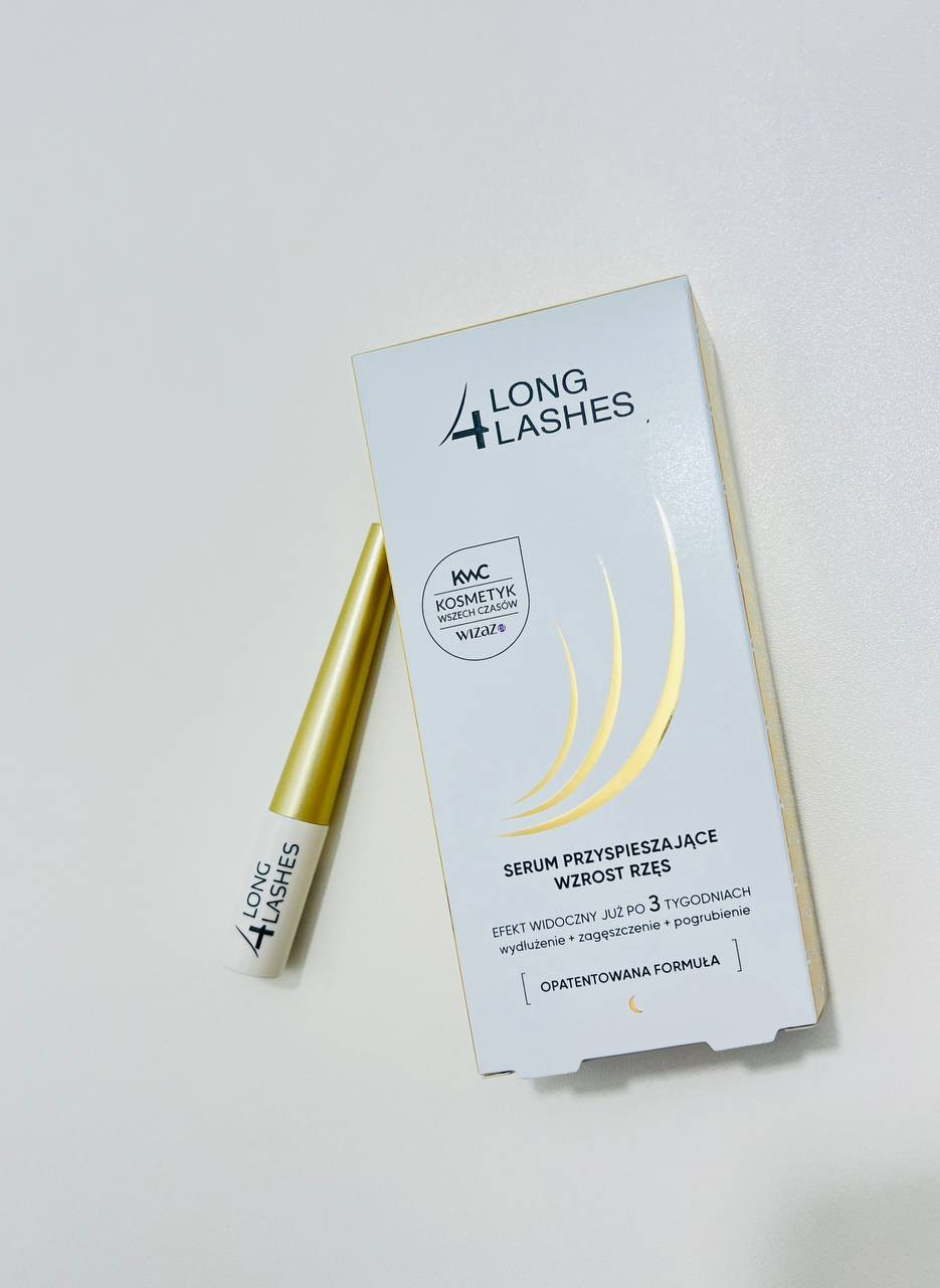 سيروم لونگ لتكثيف وتطويل رموش Long 4 Lashes 🧚🏻‍♀️👁 يعزز نمو الرموش ويزيد كثافتها وقوتها بشكل ملحوظ خلال أسابيع... 
✨ زيادة الطول والكثافة.
✨ نتائج تُلاحظ خلال 4 أسابيع.
✨ تقوية وتغذية الرموش وتقليل تساقطها.
المكونات : بيماتوبروست لتحفيز النمو، حمض الهيالورونيك للترطيب، آلانتوين لتهدئة البشرة، بانثينول لتقوية الشعر، مع ببتيدات وبيوتين وزيوت مغذية.


**إذا كنت صاحب هذا الإعلان وتريد حذفه لأي سبب، رجاءا أرسل رسالة إلى الدعم الفني**