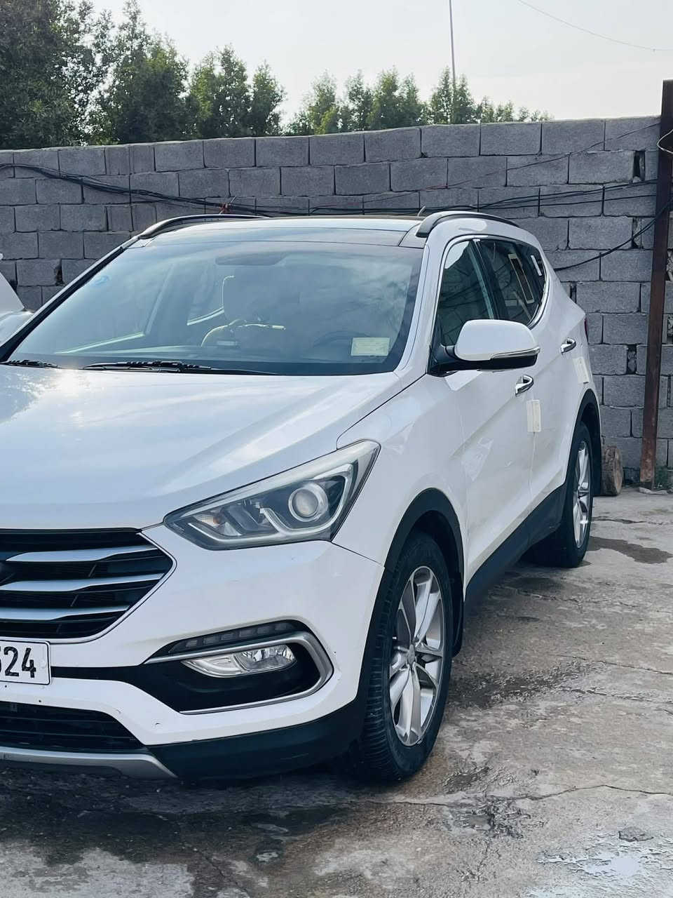 السلام عليكم
سنتافي 2016  شكل ال 18 
ستة سلندر 
خليجي 
بنوراما 
7 راكب 
3 قطع تبريد 
اشاير بالمري 
مري شفط 
شاشة كبير 
كامرة دوارة 
حساس خلفي 
لد امامي 
لايت زنون 
تحكم ستيرن
للاستفسار الاتصال ***********
