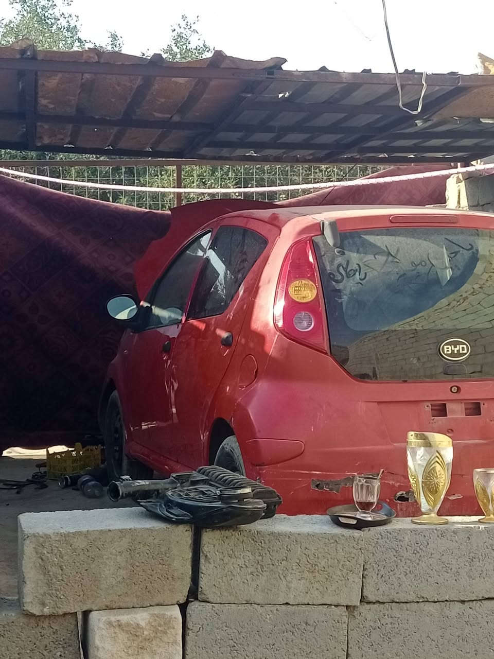 بيوايدي 13 اكو صوت بلمكينه السياره شغاله بصمه كبير عاديالسياره بيه جاملغ مبدل للبيع او مراوس السعر 25الاتصال على***********
